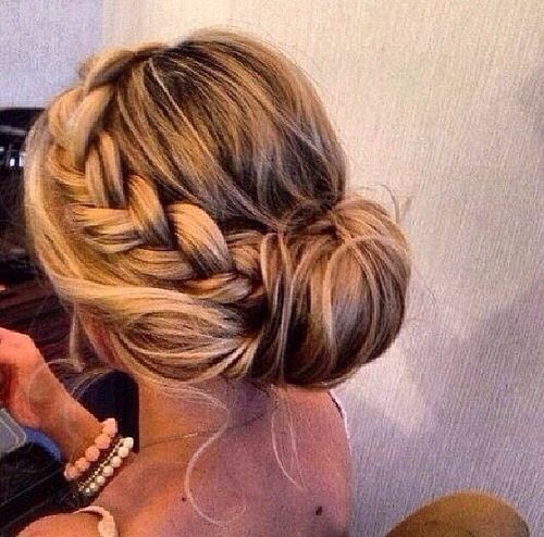 curly half-up braid for graduation | Graduation hairstyles, Curly hair  styles naturally, Down hairstyles